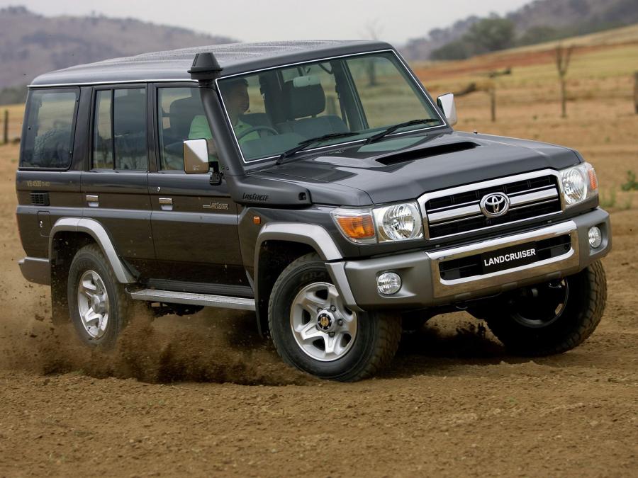  Toyota Land Cruiser 70 (J76) 2007 года  (фото 5 из 8)